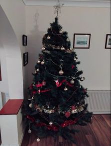 Free to go 6ft Christmas tree