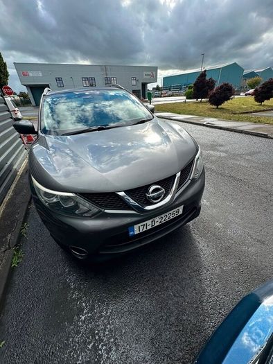 2017 Automatic Nissan Qashqai Suv