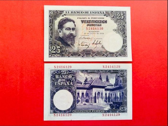 Spain   25 Pesetas. 1954  Pick  147a.  ( Uncirculated ) Scarce