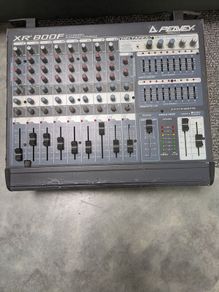 PeaveyPowered mixer