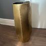 Large golden vase Image 3