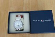 Tommy Hilfiger Women's Analogue Quartz Watch with Silicone Strap