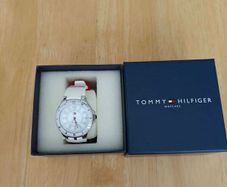 Tommy Hilfiger Women's Analogue Quartz Watch with Silicone Strap