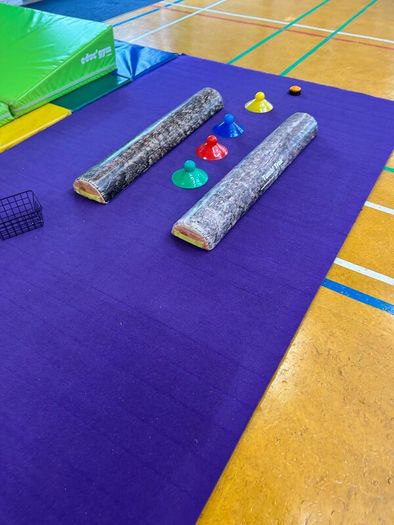 Gymgirl Jobs: Gym mats x3 roll out