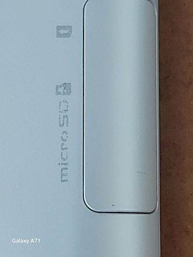 ARROWS 10.1 inch Tablet, Model FJT21, 64GB, in excellent condition, great for youtube and watching movies