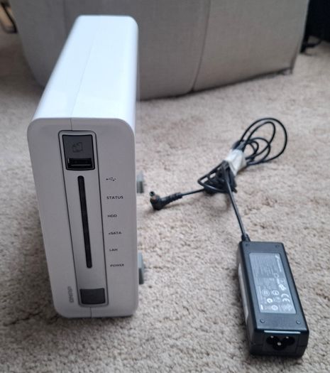 External Hard Drive Qnap Ts-112p 1.6ghz Cpu 512mb Ram 1 X 2tb Hard Drive Rj45 Usb Esata