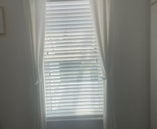 White Wooden Venetian Blind Further Reduced For Fast Sale