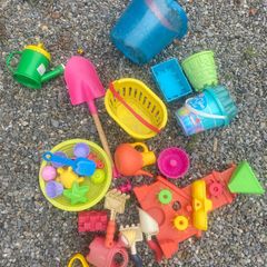 Sand toys for free
