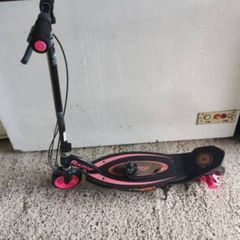 Razor e90 scooter and charger works perfect