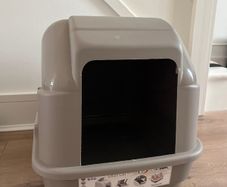 Cat Litter Tray with Lid