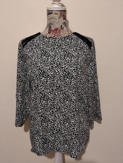 Round Neck Print Top, New with tags