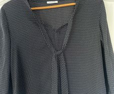 Like New: Ladies Blouse (Size 10)
