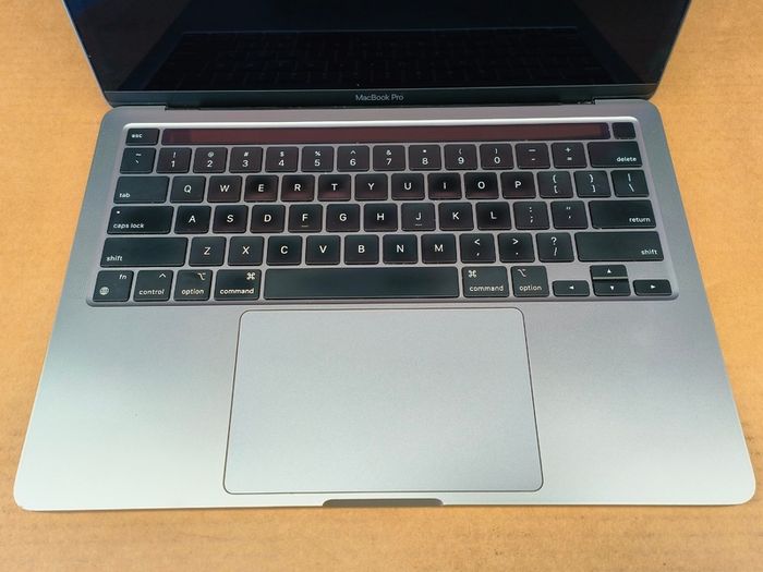 2020 MacBook Pro 13-inch M1 (A2338) 16GB RAM 500GB SSD Space Gray macOS Sequoia 15.5 , Battery Cycle: 370 (Was MDM Framework)