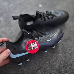 kids football shoes