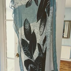 Large Scarf (Meadows and Byrne)