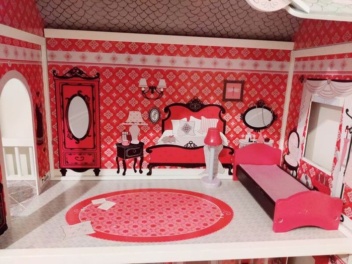 Doll house