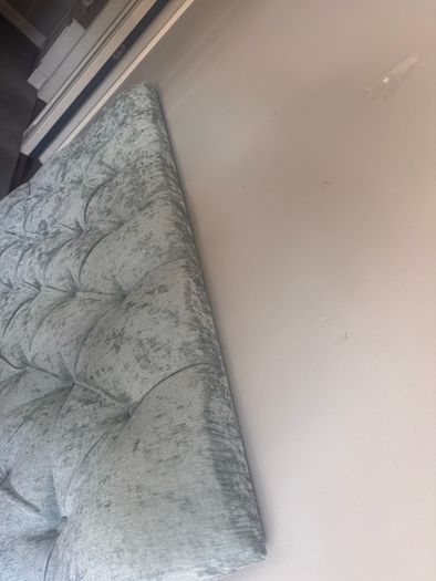 headboard