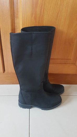 Timberland women's boots brand new