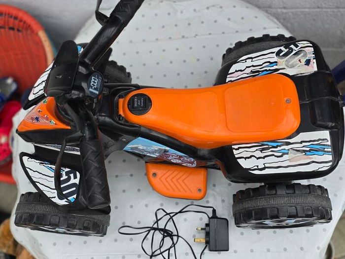 Roadsterz electric ride on quad