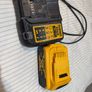 dewalt charger and 5 amp battery Image 2