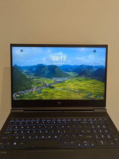 Gaming Laptop Victus 16