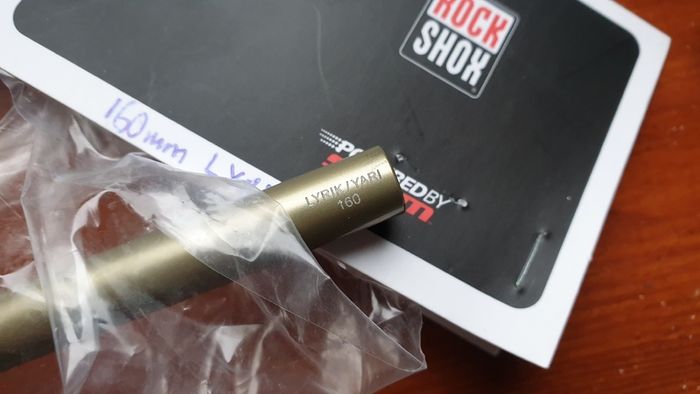 Rockshox air shaft Lyrik/Yari 160 or Pike 150-29
