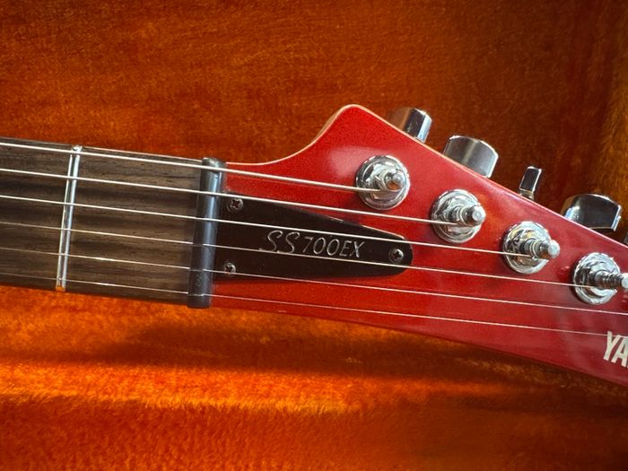 Yamaha SS700EX Candy Tone Red 1983