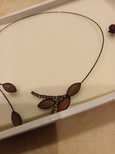 Necklace & Matching  Earrings.  X 5 sets. Costume  Jewellery. B.N.W.T.