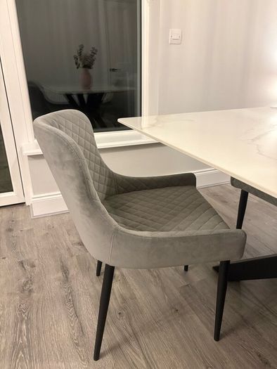 Table , 2 chairs and bench