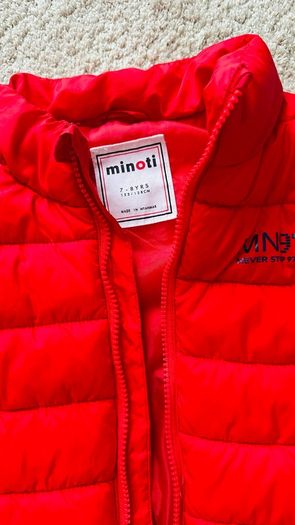 Kids clothes for 5-7 years.