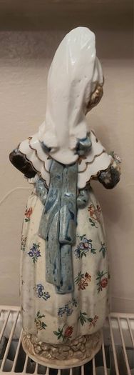 Vintage Porcelana Artistica Levantina figure