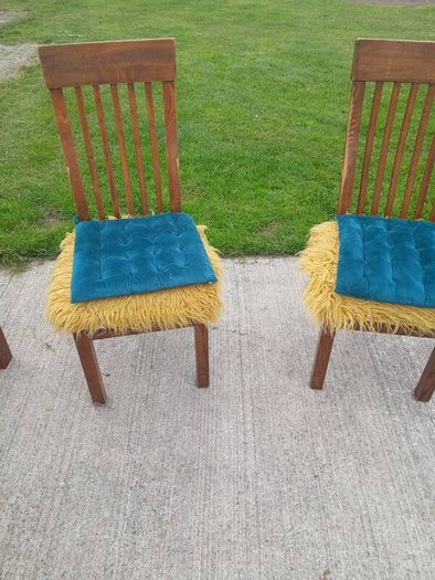 solid teak table and chairs