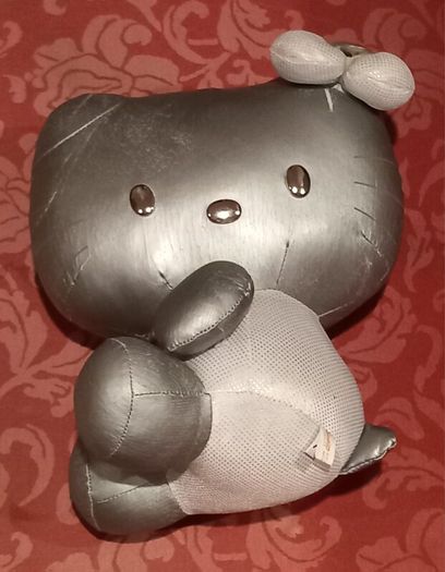 Silver Hello Kitty