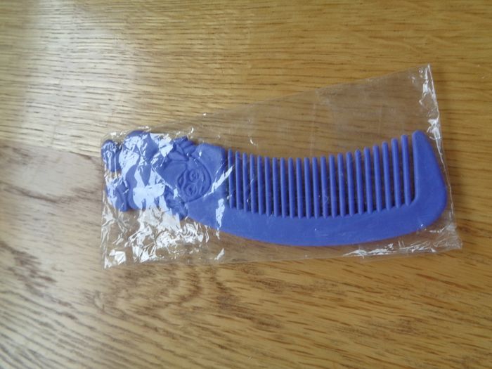 Hair Combs  x 6 for Sale