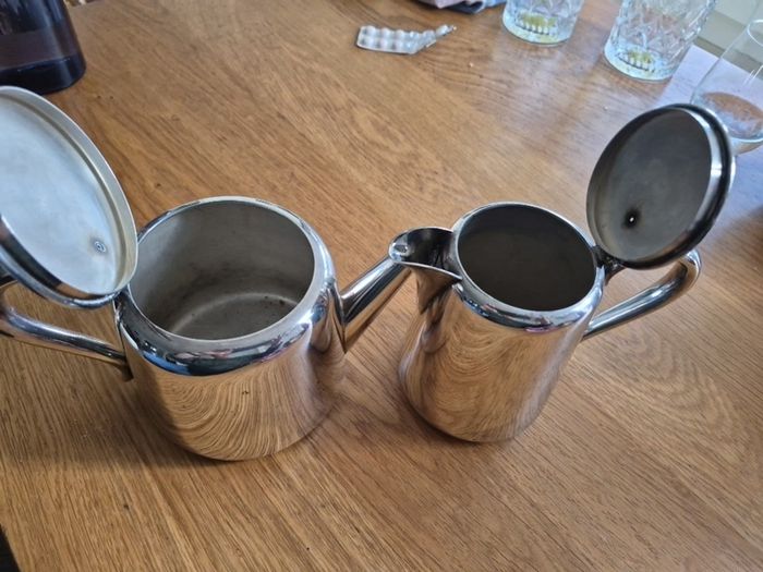 Vintage silver Hotelware EPNS Tea and Coffee Pots