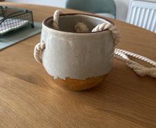 ceramic plant hanger