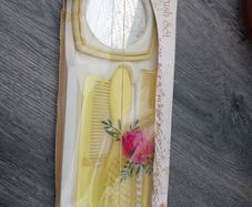 Vintage (NEW) Lady Brush Set