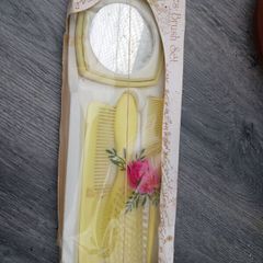 Vintage (NEW) Lady Brush Set