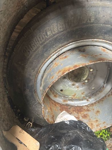 Pair of duel tractor tyres