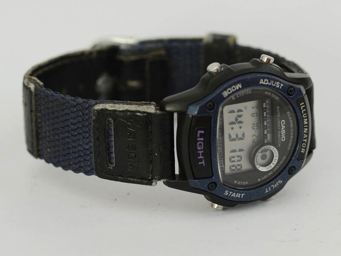 Vintage Casio W-94H Quartz Watch