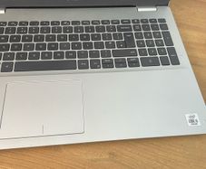 Dell intel i5 Inspiron 5593 laptop