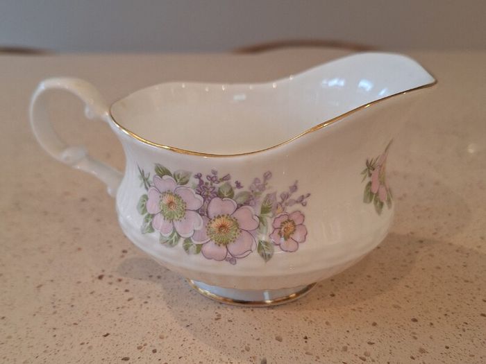 Royal Tara Irish Blossom Gravy Boat
