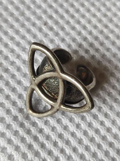 Trinity knot sterling silver vintage ring