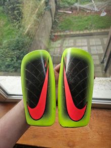 shin pads Mecurial light