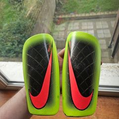 shin pads Mecurial light