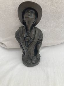 Genesis Fine Arts Figurine (Going Out)