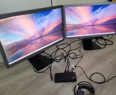 HP EliteDisplay E271i 68,6 cm (27'') LED Backlit Monitor