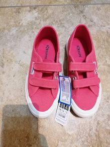 Girls Superga brand new pink runners, size UK 1/ EU 33.