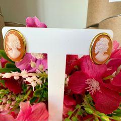 Vintage 9ct Gold Cameo Earrings