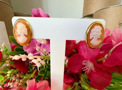 Vintage 9ct Gold Cameo Earrings